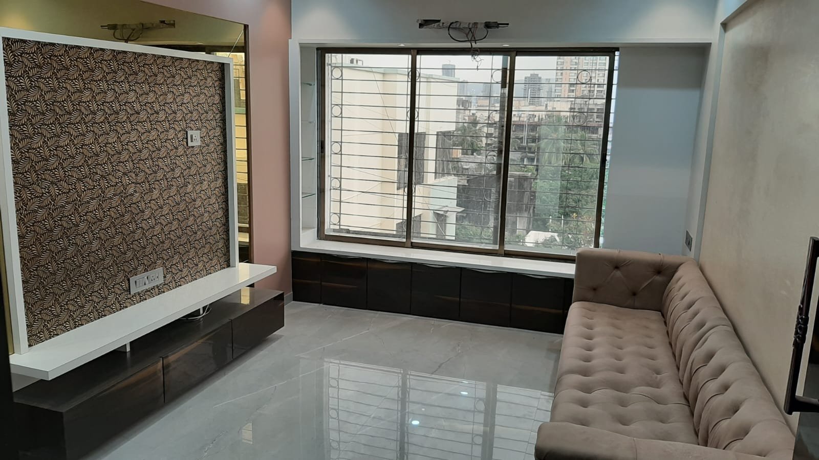Available 3 BHK flat for Sale in Malad West,Liberty Garden.