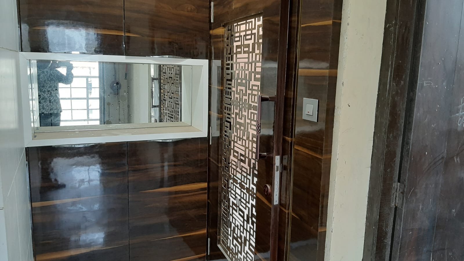 Available 3 BHK flat for Sale in Malad West,Liberty Garden.