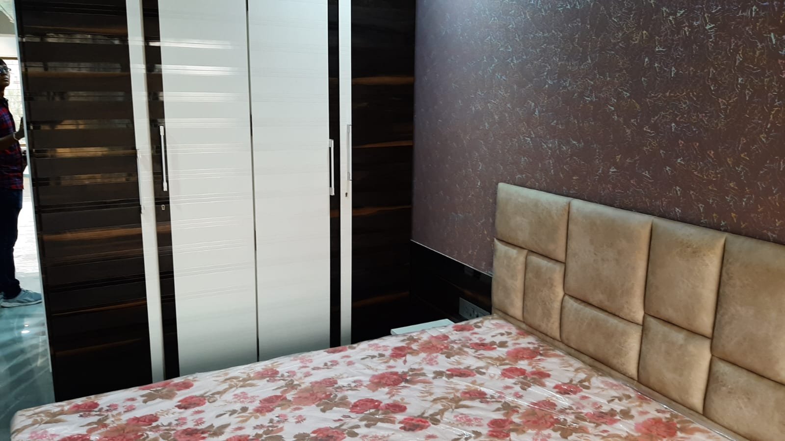 Available 3 BHK flat for Sale in Malad West,Liberty Garden.