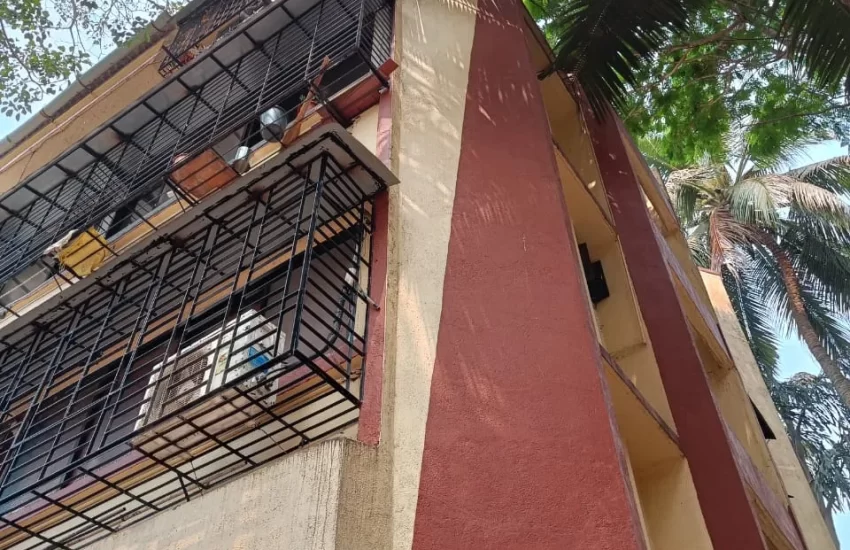 1BHK Flat with Terrace for Sale in Borivali West.